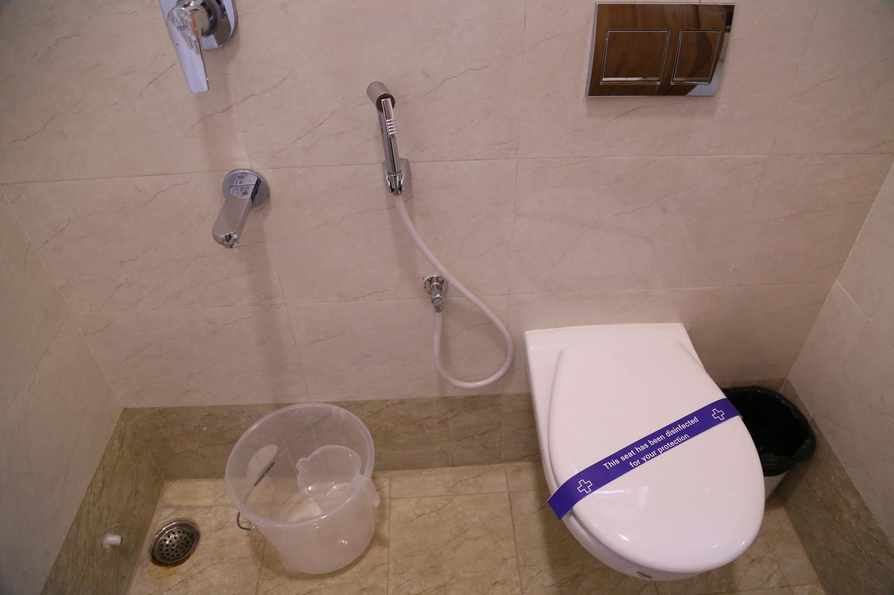 Hotel Gokulgrande Ероде Екстериор снимка