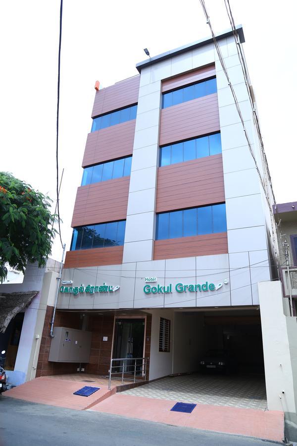 Hotel Gokulgrande Ероде Екстериор снимка